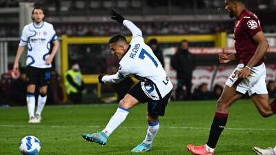 Torino 1-1 Inter Milan: Alexis Sanchez rescues point for title-chasers in Serie A