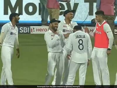 Watch: Teammates Can't Stop Laughing As Virat Kohli Tries To Copy Jasprit Bumrah's Bowling Action