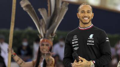 Max Verstappen - Lewis Hamilton - Lewis Hamilton to change name in tribute to his mother - eurosport.com - Dubai - Bahrain