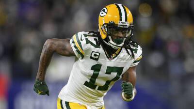 Davante Adams tells Packers he won't play under franchise tag in 2022: report
