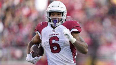 Cardinals bring back Pro Bowl RB James Conner on 3-year deal