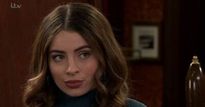 ITV Corrie fans 'obsessed' by Daisy's behind-the-bar habit at the Rovers as she reveals her 'sinister' side