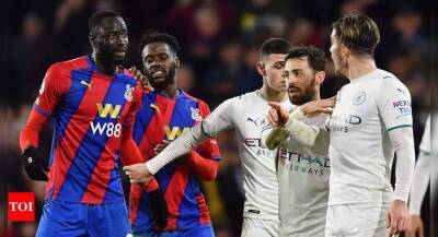 Leaders Manchester City drop points at Crystal Palace to open door for Liverpool