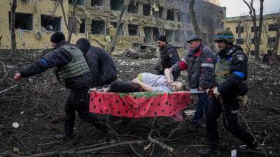 Ukraine war: Pregnant woman and her baby die after Mariupol hospital attack
