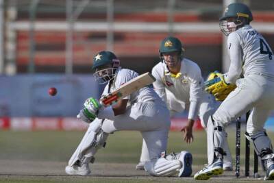 Pakistan resistance stalls Australia’s victory march in second Test