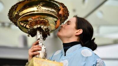 Rachael Blackmore - Cheltenham Festival 2022: Honeysuckle and Rachael Blackmore win second Champion Hurdle - bbc.com - Ireland - county Henry