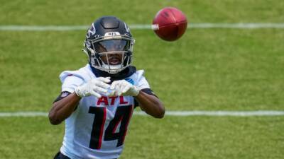 Atlanta Falcons WR Russell Gage intends to sign with Tampa Bay Buccaneers, source says
