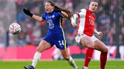 Emma Hayes - Arsenal’s title battle with Chelsea could go to the final weekend – Karen Carney - bt.com - Manchester -  Chelsea - Birmingham