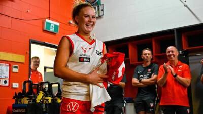 Ruby Sargent-Wilson 'still in awe' as she becomes Sydney Swans' historic first AFLW signing - abc.net.au - Australia