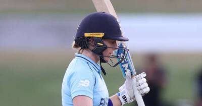 Nat Sciver - Heather Knight - England beat India in must-win World Cup clash - msn.com - New Zealand - India - Bangladesh - Pakistan