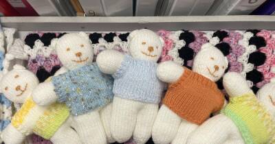Community knits teddies and clothes to support Ukraine