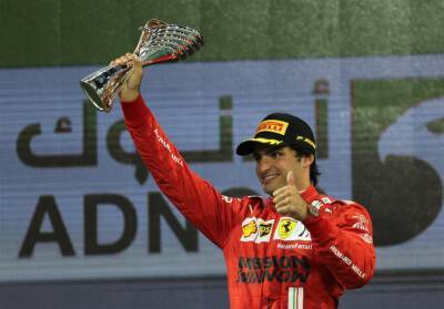 Mattia Binotto gives update on Carlos Sainz contract talks with Ferrari
