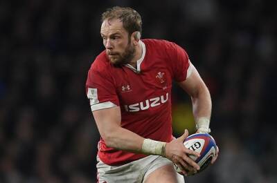 Biggar, Alun Wyn Jones to 'bash heads' over who leads Wales out