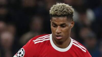 Marcus Rashford - Marcus Rashford: Manchester United striker denies making rude gesture to fans - bbc.com - Manchester - Madrid