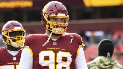 Carson Wentz - Drew Rosenhaus - Commanders releasing Ereck Flowers, Matt Ioannidis to clear cap space - foxnews.com - Washington -  Jacksonville -  Washington - county Bay