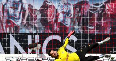 Soccer-Dortmund goalkeeper Buerki to join St Louis City in MLS