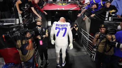 Rob Carr - Former Rams OT Andrew Whitworth promises kids 'I'm gonna be home with you guys' - foxnews.com - Los Angeles -  Los Angeles - state Arizona -  Jacksonville - state Maryland -  Inglewood