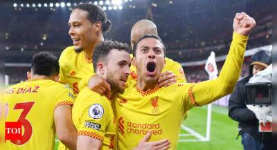 Liverpool beat Arsenal to cut Manchester City lead to a point