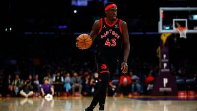 Pascal Siakam - Siakam shines as Raptors hold off late Clippers rally to win 5th in a row - cbc.ca - Los Angeles -  Los Angeles - county Cleveland - county Cavalier