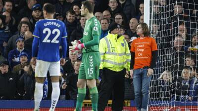 Everton’s Premier League game with Newcastle held up by protester