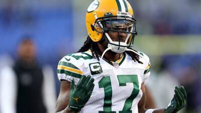 Reports: Packers trading Davante Adams to Raiders