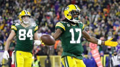 Davante Adams trade from the Green Packers to Las Vegas Raiders causes social media frenzy