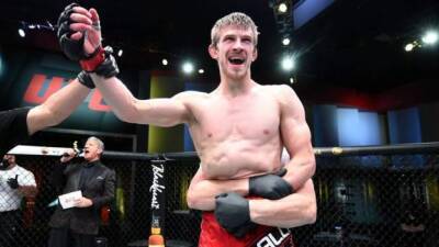 UFC London: Beating Dan Hooker would be first 'big name' win of my career - Arnold Allen - bbc.com - Britain -  Ipswich