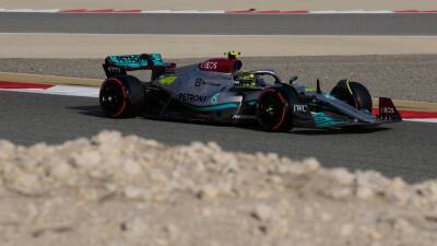 Max Verstappen - Lewis Hamilton - George Russell - Charles Leclerc - Carlos Sainz - Pierre Gasly - Lewis Hamilton off the pace as action gets under way in Bahrain - bt.com - Abu Dhabi - Monaco - county Lewis - Bahrain -  Hamilton - county Hamilton - county Russell