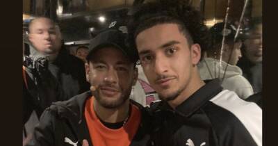 Manchester United first-team hopeful Zidane Iqbal pictured with Neymar in Paris