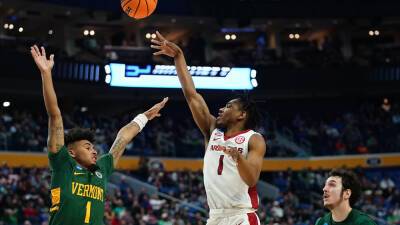 Frank Franklin II (Ii) - March Madness 2022: Arkansas hangs on for 75-71 win over 13th-seeded Vermont - foxnews.com - county Buffalo - state New York - state Arkansas - state Connecticut - state New Mexico - state Vermont