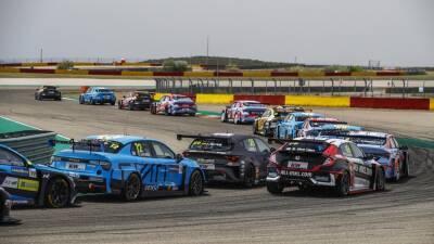 Azcona calls on home fans for extra support at WTCR Race of Spain