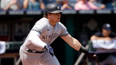 Report: Yankees trade 1B Voit to Padres