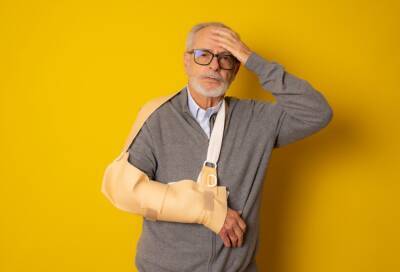 11 posibles causas del dolor en el brazo derecho - Mejor con Salud