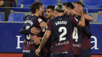 Pablo Martínez - El Alcoraz - Xisco salva el puesto ante el Burgos - en.as.com