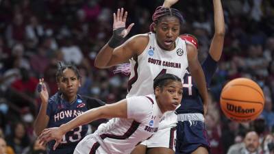 March Madness 2022: Record-setting defense leads South Carolina women to 79-21 win