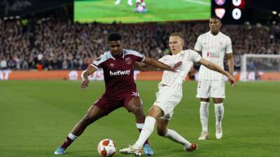 Marcos Acuña - Augustinsson sale en las fotos - en.as.com