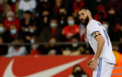 Injured Benzema to miss Clasico and France friendlies