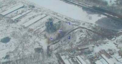 Horror video shows 'invisible' Russian hypersonic missile destroying buildings in Ukraine