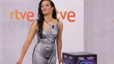Malena Gracia acusa a Chanel de plagiar el videoclip de ‘Loca’ - Tikitakas