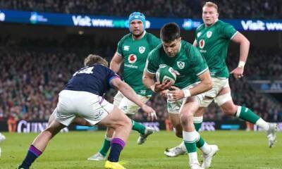 Murray seals Ireland win over Scotland to keep Six Nations title hopes alive