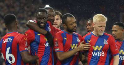 Palace into last eight after late win over Stoke
