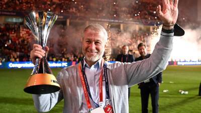 Hansjorg Wyss - Roman Abramovich wants to sell Chelsea ‘quickly’ as Swiss billionaire Hansjorg Wyss confirms approach - eurosport.com - Britain - Russia - Ukraine - Switzerland -  Chelsea