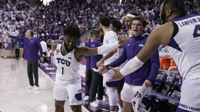 Tony Gutierrez - TCU pick up 2nd win in row over top-10 team, this time against No. 6 Kansas - foxnews.com - state Texas - state Kansas - county Worth