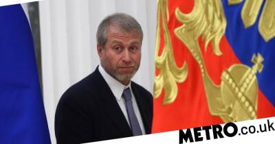 Alexander Litvinenko’s widow tells Roman Abramovich to give Chelsea sale profits to Ukraine
