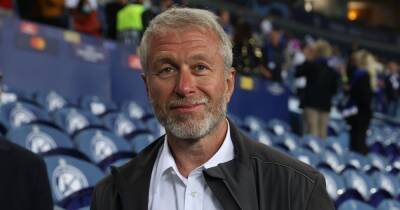 Man City fans send clear message to Chelsea following Roman Abramovich decision to sell club