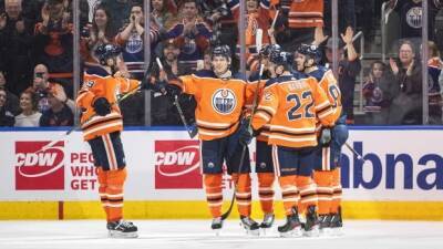 Connor Macdavid - Montreal Canadiens - Evander Kane - McDavid, Kane shine as Oilers cruise past Devils for 5th straight win - cbc.ca - state New Jersey