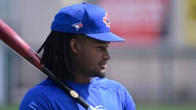 Martinez drawing lofty comparisons in Jays camp