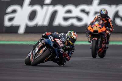 SA rookie Darryn Binder gives big brother Brad a run in a very wet Indonesian MotoGP