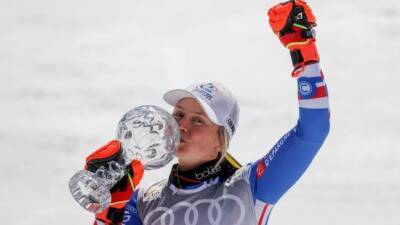 Mikaela Shiffrin - Federica Brignone - Petra Vlhova - Sara Hector - Worley wins World Cup giant slalom title after Shiffrin fades - cbc.ca - Sweden - France - Ukraine - Italy
