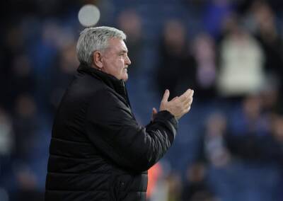 Andy Carroll - Steve Bruce - Daryl Dike - Valerien Ismael - Pete Orourke - West Brom: Steve Bruce tipped to hand 'short-term deal' to 6'4 star - givemesport.com - county Carroll - county Midland